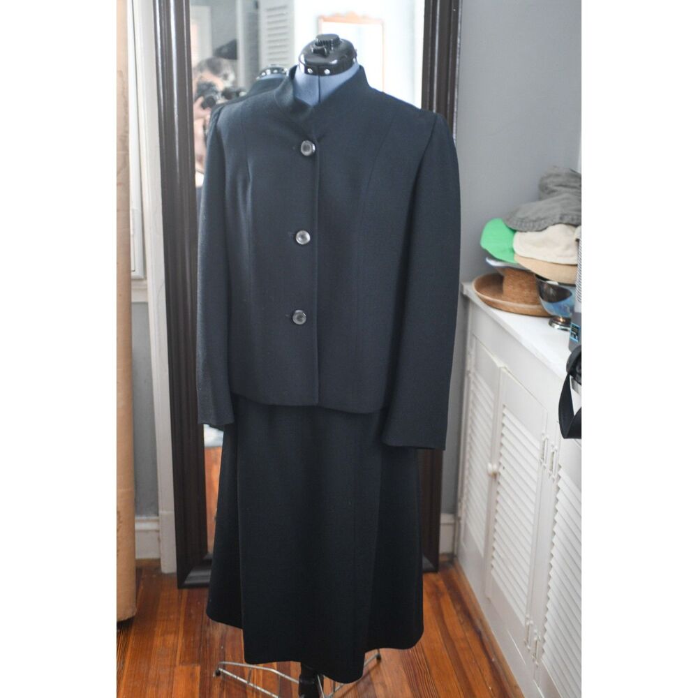 Vintage 1980s Black Wool Crepe Suit Herbert Grossman by Cynthia Sobel USA 14